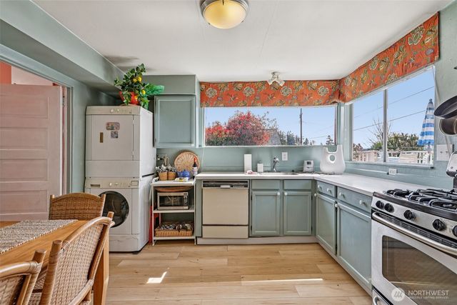 176 Maple Street, Camano Island, WA 98282