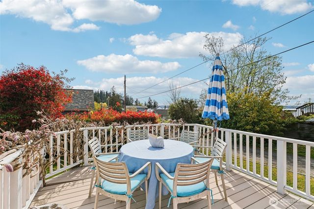 176 Maple Street, Camano Island, WA 98282