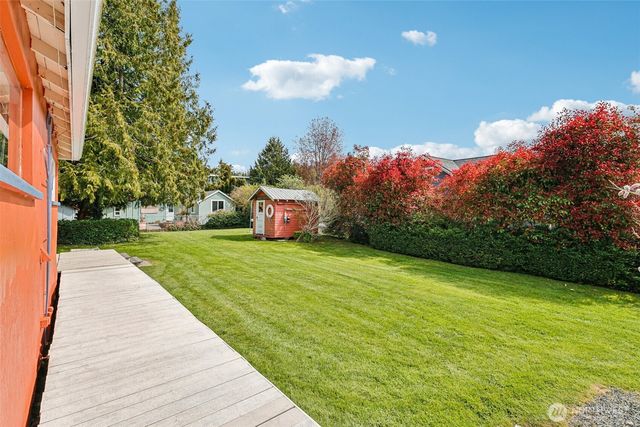 176 Maple Street, Camano Island, WA 98282