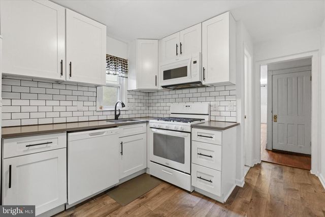 3323 KRAIL ST, Philadelphia, PA 19129