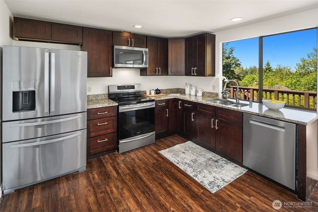 14428 SE 49th Street, Bellevue, WA 98006