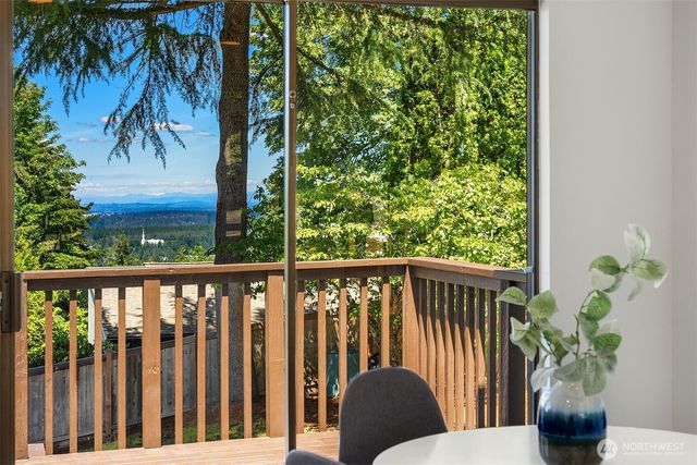 14428 SE 49th Street, Bellevue, WA 98006