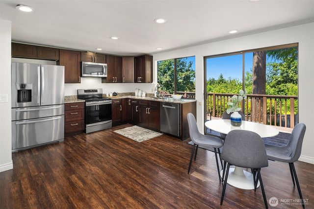 14428 SE 49th Street, Bellevue, WA 98006