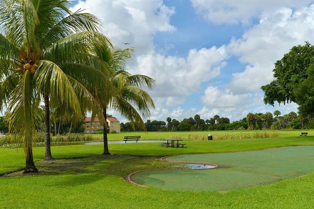 1089 N BENOIST FARMS Road 102, West Palm Beach, FL 33411