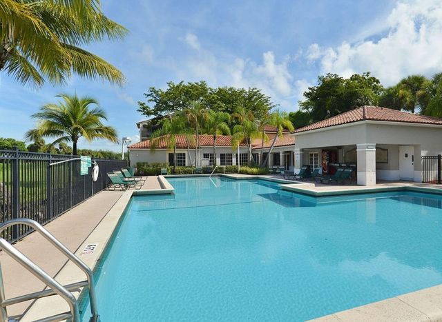 1089 N BENOIST FARMS Road 102, West Palm Beach, FL 33411
