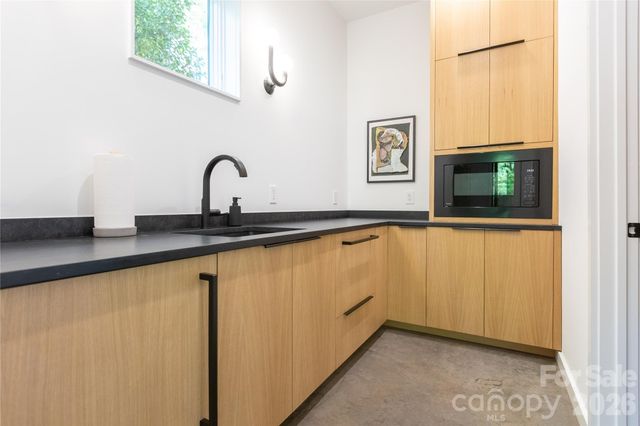 812 Herrin Avenue, Charlotte, NC 28205