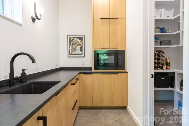 812 Herrin Avenue, Charlotte, NC 28205
