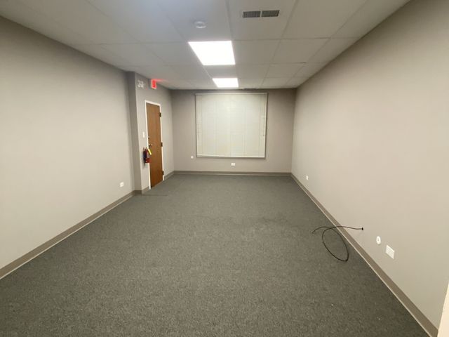 10610 S Cicero Avenue 1, Oak Lawn, IL 60453