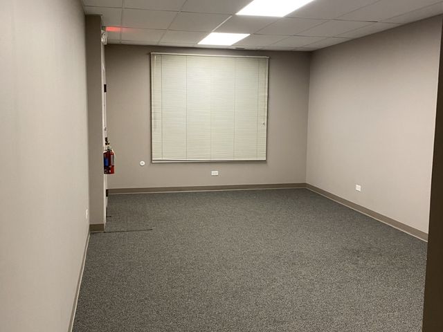 10610 S Cicero Avenue 1, Oak Lawn, IL 60453