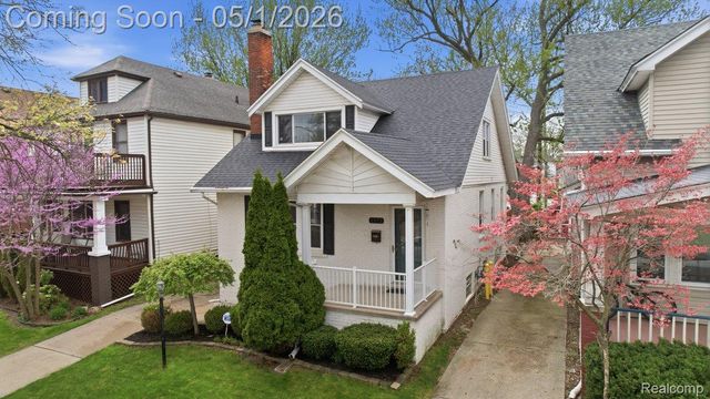 1373 Beaconsfield Avenue, Grosse Pointe Park, MI 48230