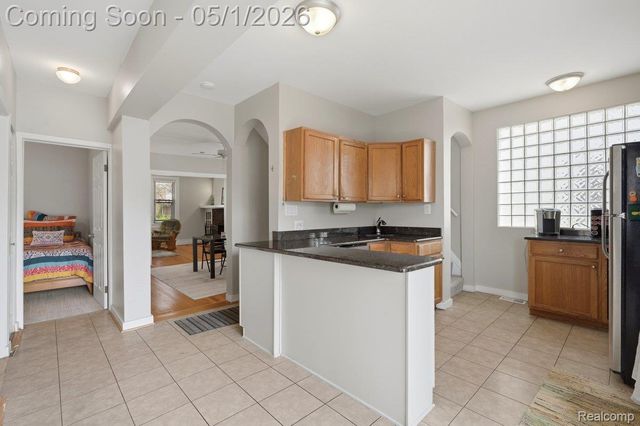 1373 Beaconsfield Avenue, Grosse Pointe Park, MI 48230