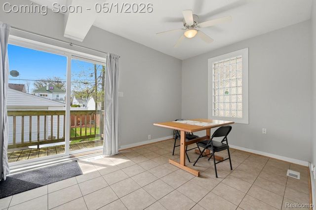 1373 Beaconsfield Avenue, Grosse Pointe Park, MI 48230