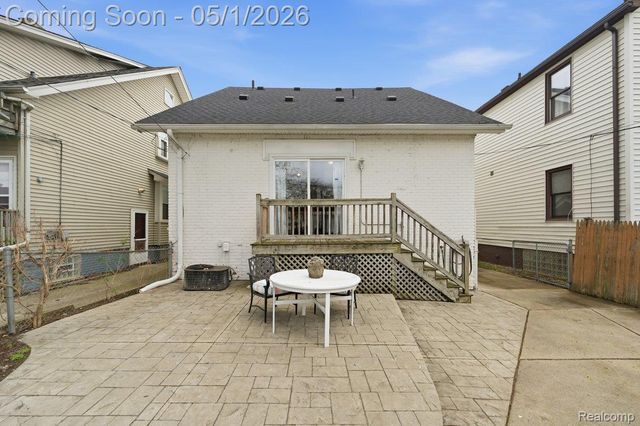1373 Beaconsfield Avenue, Grosse Pointe Park, MI 48230