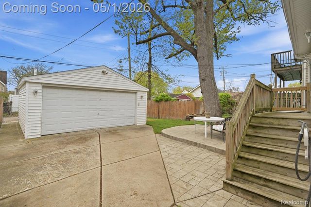 1373 Beaconsfield Avenue, Grosse Pointe Park, MI 48230