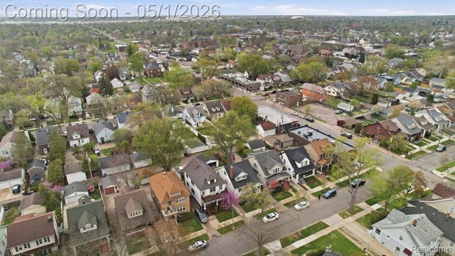 1373 Beaconsfield Avenue, Grosse Pointe Park, MI 48230