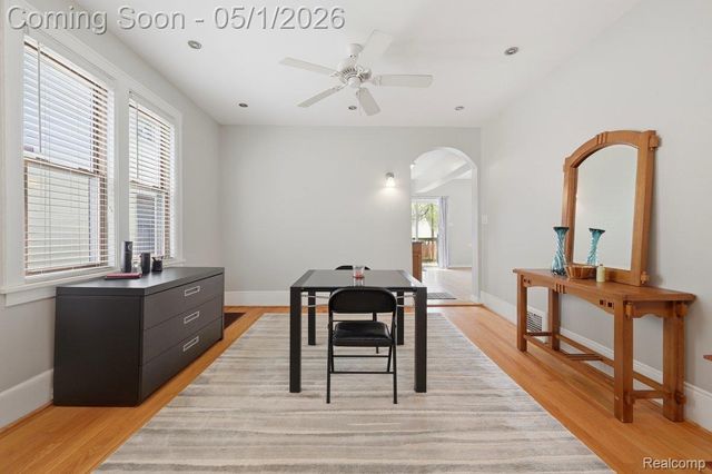 1373 Beaconsfield Avenue, Grosse Pointe Park, MI 48230