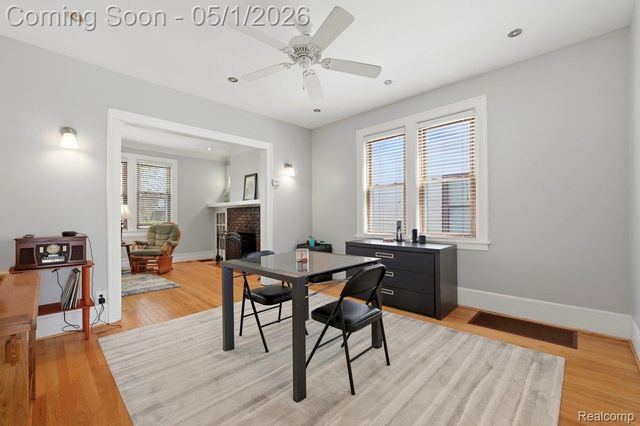 1373 Beaconsfield Avenue, Grosse Pointe Park, MI 48230