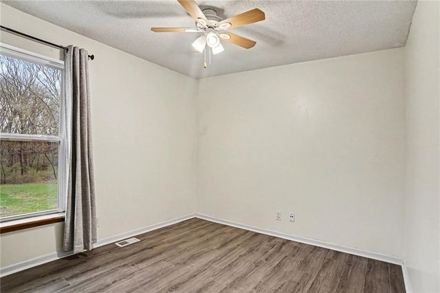 18600 Woodruff Street, Smithville, MO 64089