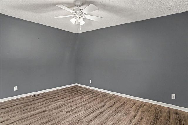 18600 Woodruff Street, Smithville, MO 64089