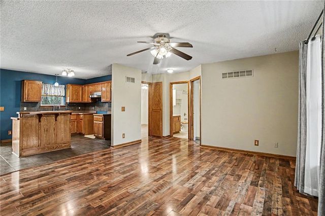 18600 Woodruff Street, Smithville, MO 64089