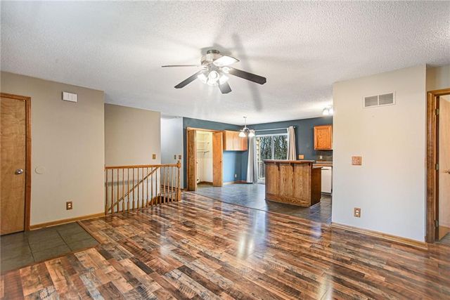 18600 Woodruff Street, Smithville, MO 64089