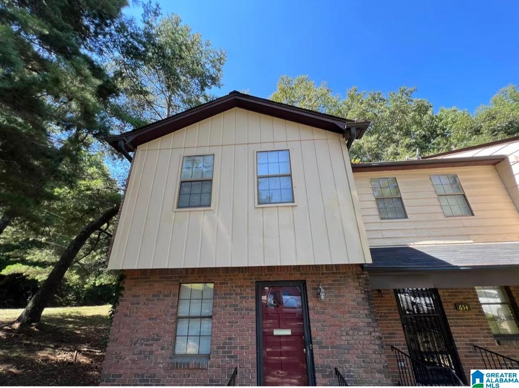 656 VALLEY CREST DRIVE, Birmingham, AL 35215