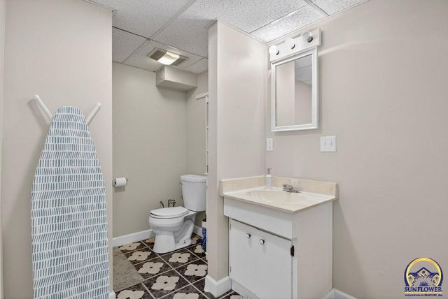 1503 SW 29th TER, Topeka, KS 66611