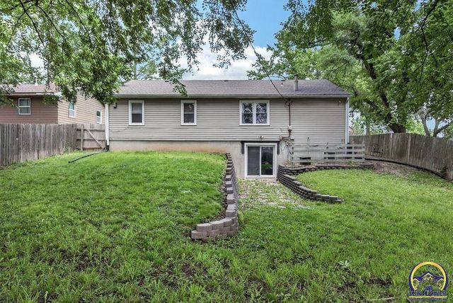 1503 SW 29th TER, Topeka, KS 66611