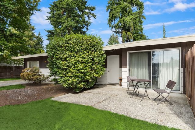1816 114th Avenue NE, Bellevue, WA 98004