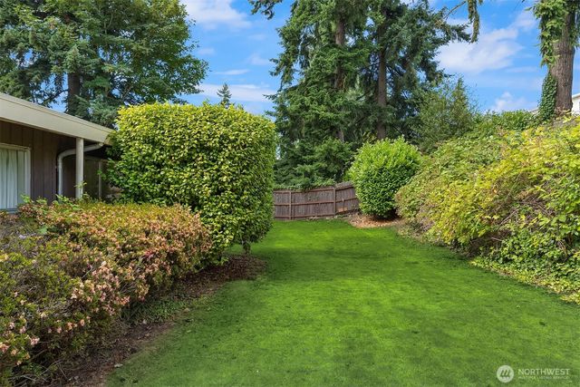 1816 114th Avenue NE, Bellevue, WA 98004