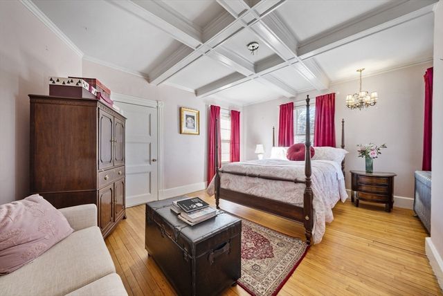 47 Salem St, Haverhill, MA 01835