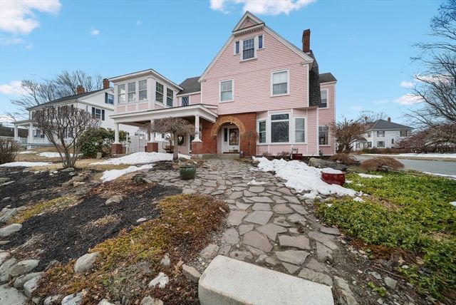 47 Salem St, Haverhill, MA 01835