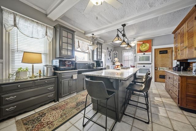 47 Salem St, Haverhill, MA 01835