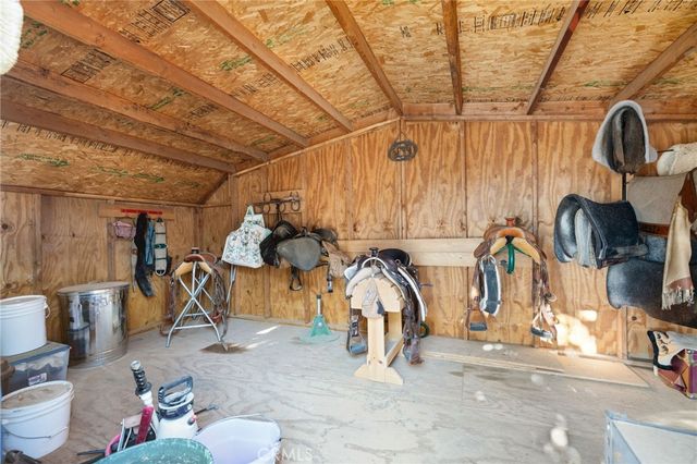 31735 Indian Oak, Acton, CA 93510