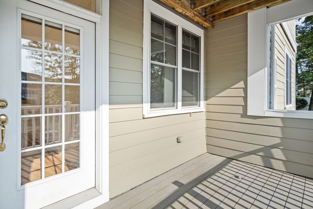 122 Johnson Woods Dr 103, Reading, MA 01867