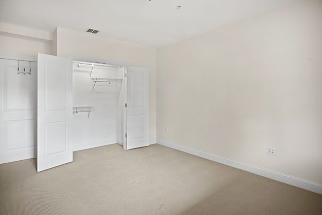 122 Johnson Woods Dr 103, Reading, MA 01867