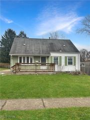 3131 9th Street, Cuyahoga Falls, OH 44221