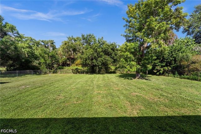 2976 Ribbon CT, Fort Myers, FL 33905