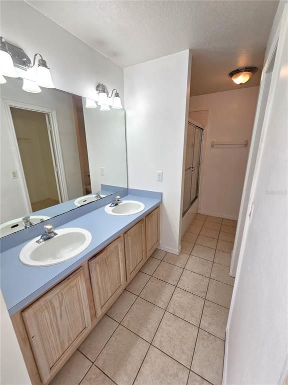 Image 14 of property listing at Address unavailable.