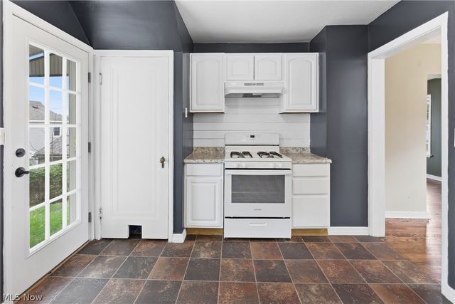 1618 Hobart Avenue NE, Massillon, OH 44646