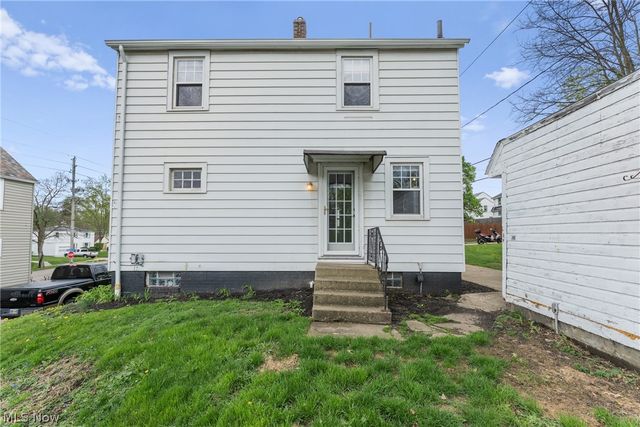 1618 Hobart Avenue NE, Massillon, OH 44646