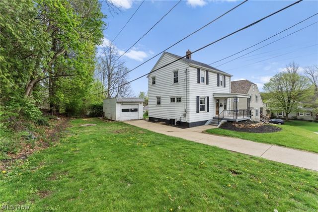 1618 Hobart Avenue NE, Massillon, OH 44646