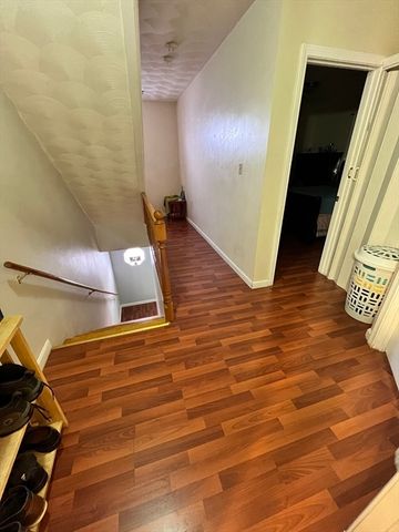 164 Union St 164, Lawrence, MA 01841