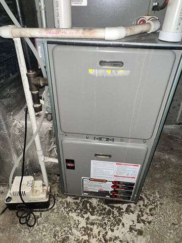 164 Union St 164, Lawrence, MA 01841