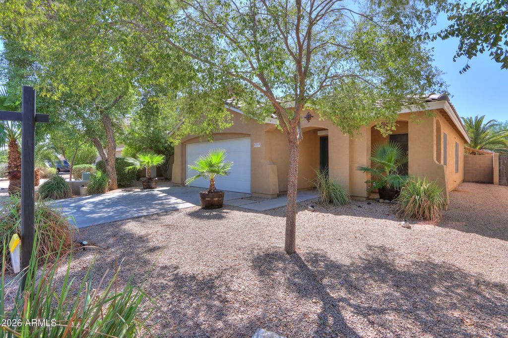 45549 W AMSTERDAM Road, Maricopa, AZ 85139 — photo 2