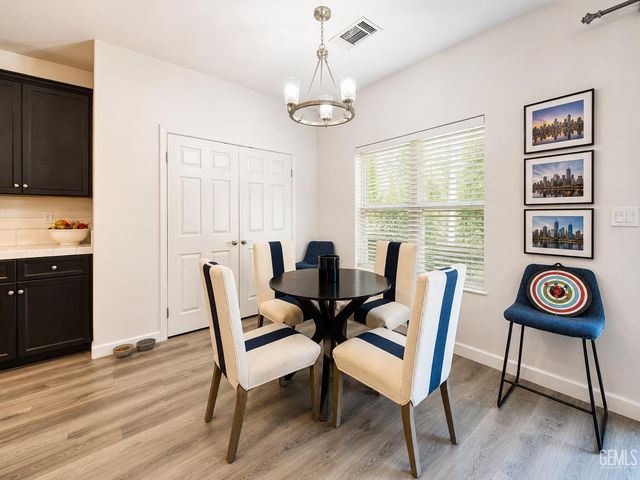 10406 Pepperwood Drive, Bakersfield, CA 93311