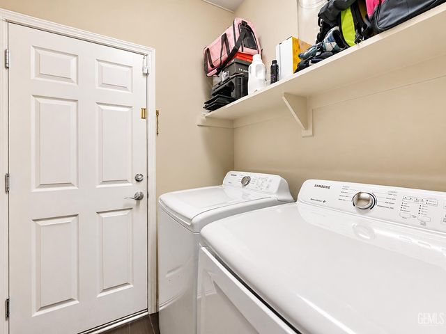 10406 Pepperwood Drive, Bakersfield, CA 93311