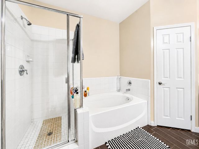 10406 Pepperwood Drive, Bakersfield, CA 93311