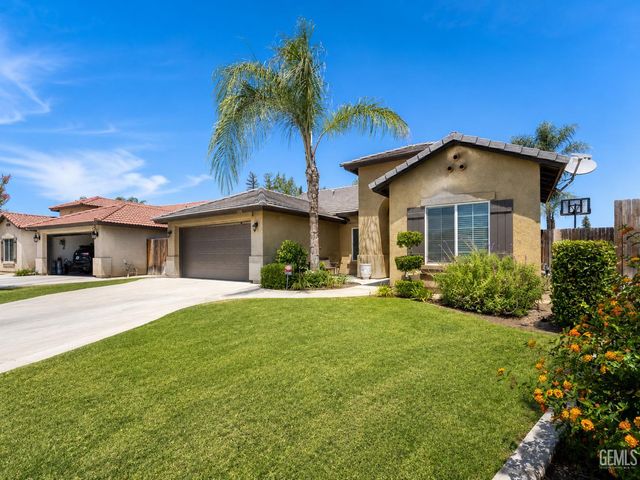 10406 Pepperwood Drive, Bakersfield, CA 93311