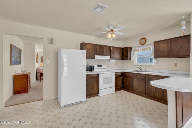 62 Scarborough Place, Toms River, NJ 08757